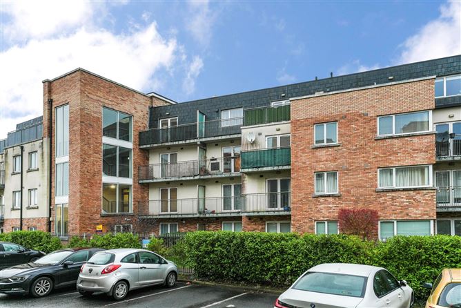 28 Eaton Green, Rathcoole, Co. Dublin