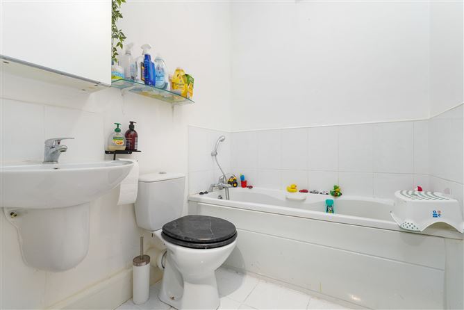 48 Mayeston Square, Finglas, Dublin 11