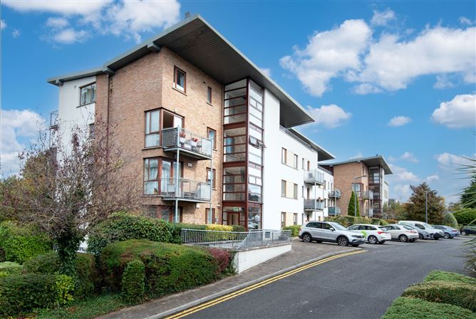 32 Marlay House, Ballinteer,   Dublin 16