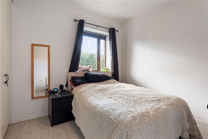 32 Marlay House, Ballinteer,   Dublin 16