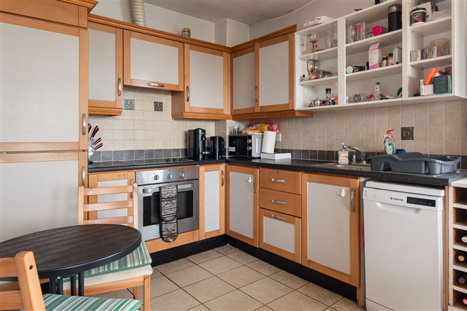 32 Marlay House, Ballinteer,   Dublin 16