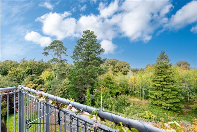 32 Marlay House, Ballinteer,   Dublin 16