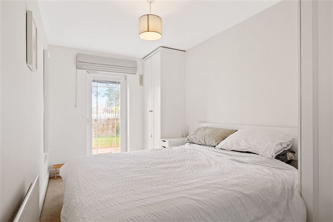Photo 11 of 20 — 60 Radcliff Hall, St. John's Road, Sandymount, Dublin 4
