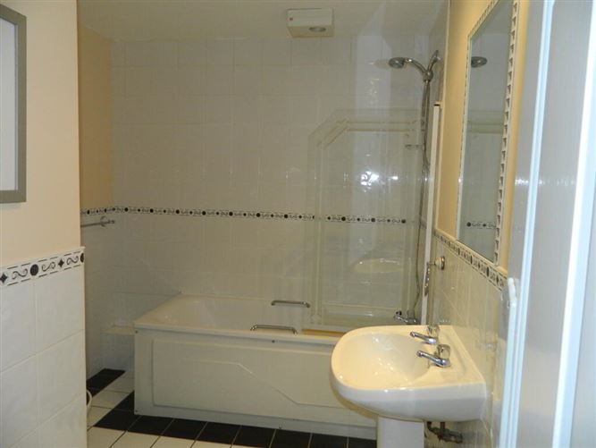 8 Courthouse View, Carrick-on-shannon, Leitrim, Leitrim