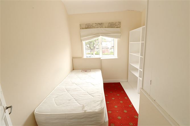 24 Copeland Grove, Clontarf, Dublin 3