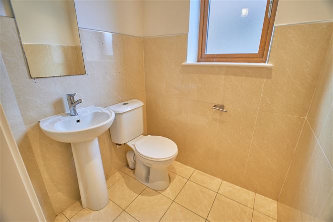 40 Ard Michael, Longford, Longford