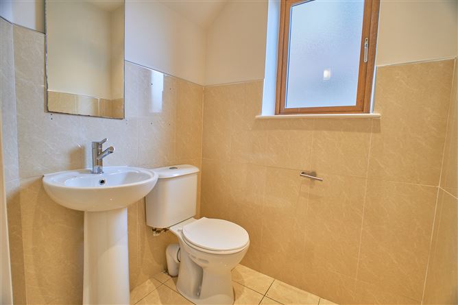 40 Ard Michael, Longford, Longford