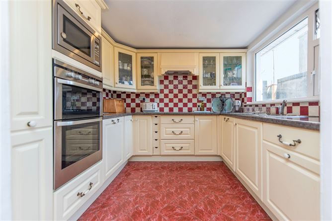 30 Sandyview Drive, Riverside, Galway