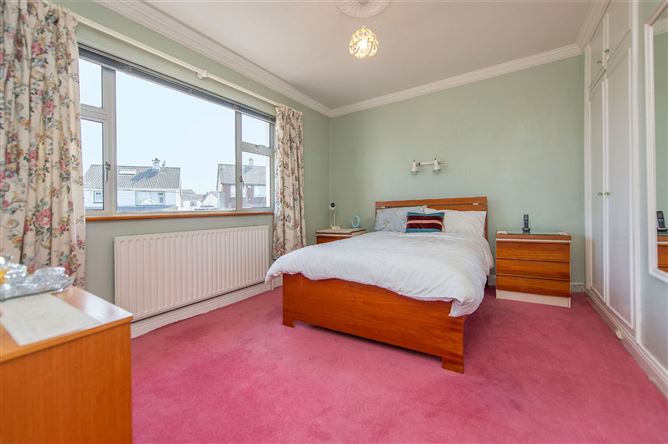 30 Sandyview Drive, Riverside, Galway