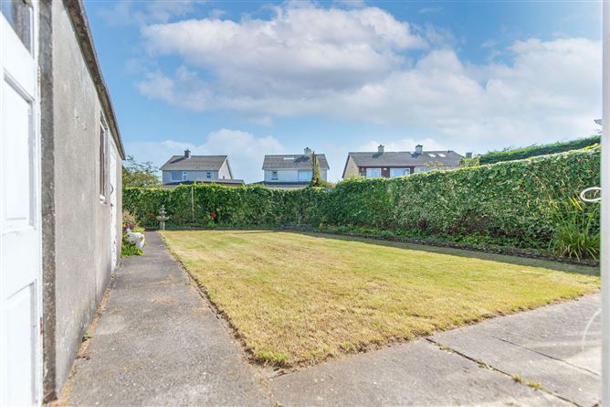 30 Sandyview Drive, Riverside, Galway
