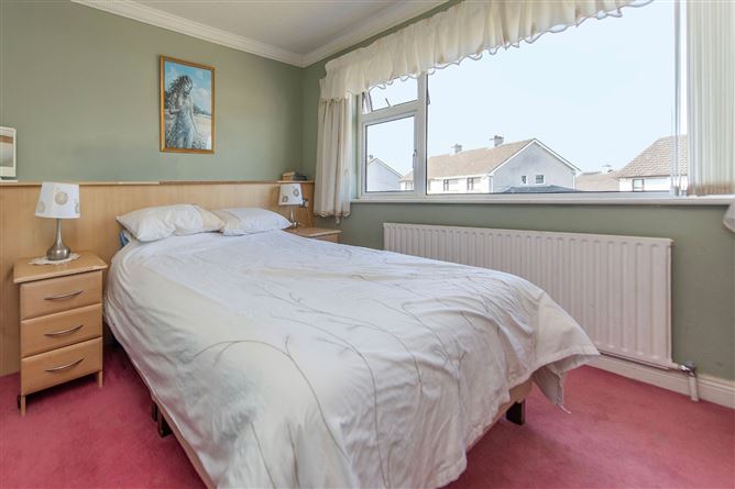 30 Sandyview Drive, Riverside, Galway