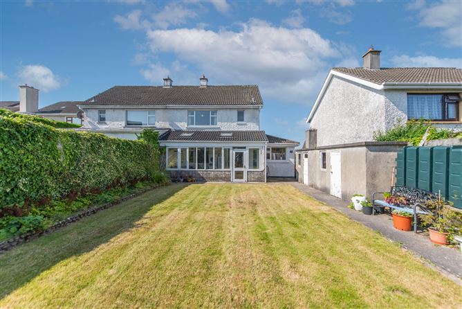 30 Sandyview Drive, Riverside, Galway