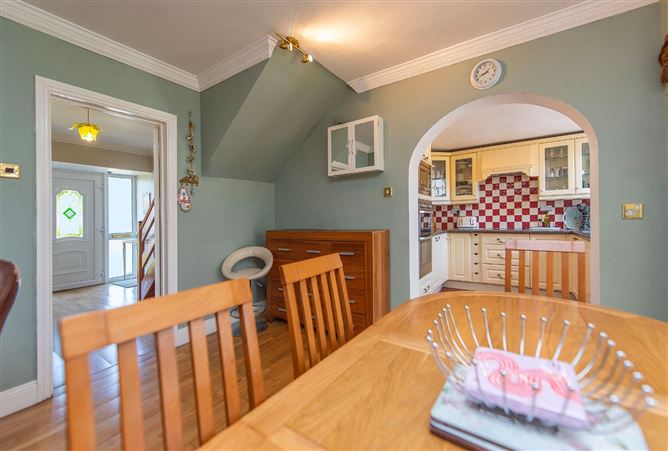 30 Sandyview Drive, Riverside, Galway