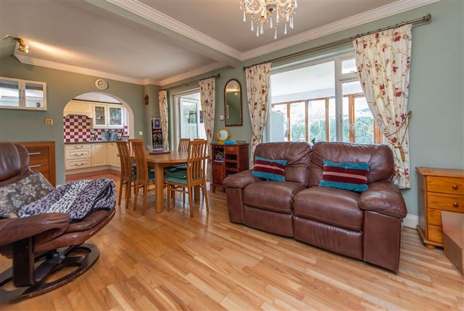30 Sandyview Drive, Riverside, Galway