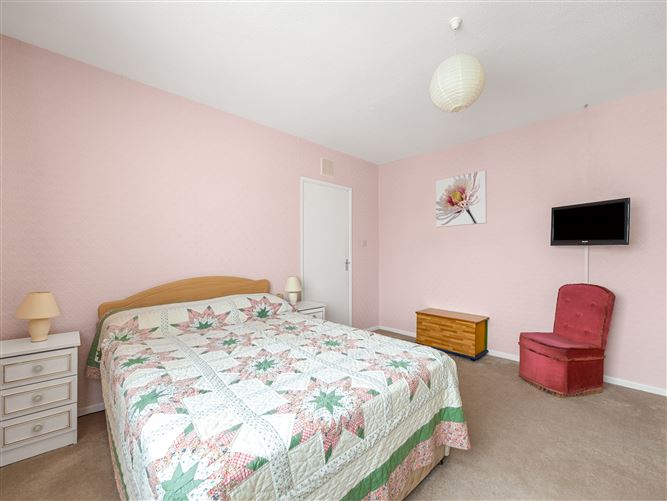 28 Redwood Close, Kilnamanagh, Dublin 24