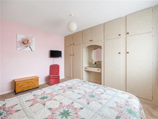 28 Redwood Close, Kilnamanagh, Dublin 24