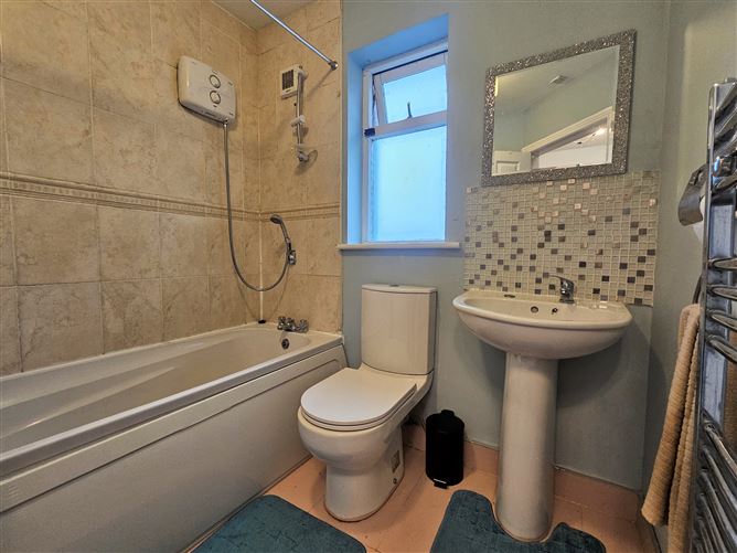 10 Cnoc na Greine Woods, Kilcullen, Kildare