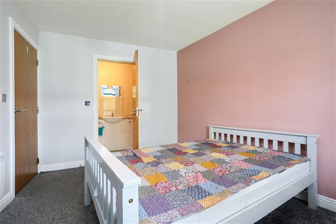 17 Heywood Court, Northwood, Santry, Dublin 9