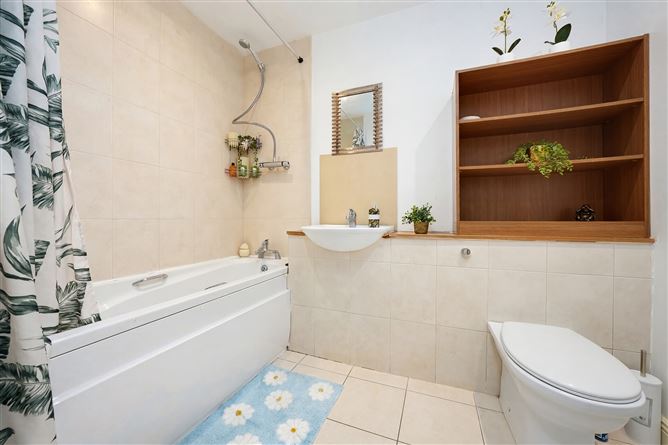 17 Heywood Court, Northwood, Santry, Dublin 9