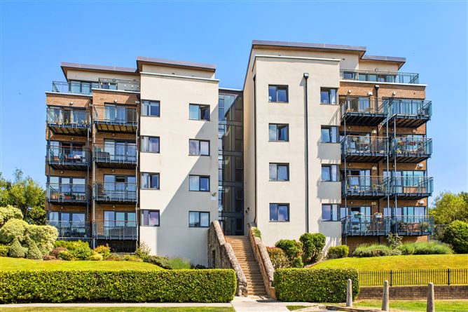 80 The Crescent, Carrickmines Manor, Carrickmines