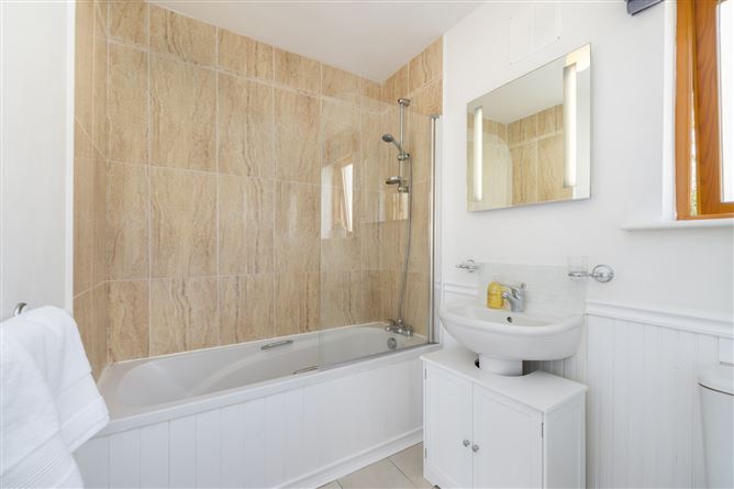25 Stocking Wood Manor, Rathfarnham, Dublin 16