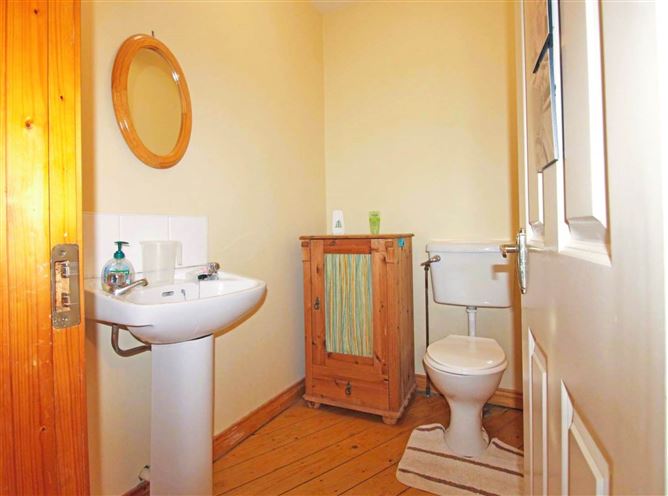 6 Castle Row, Ballina, Mayo