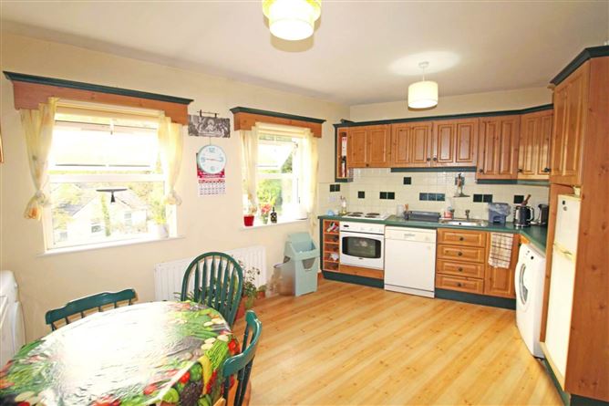 6 Castle Row, Ballina, Mayo