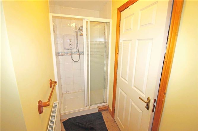 6 Castle Row, Ballina, Mayo