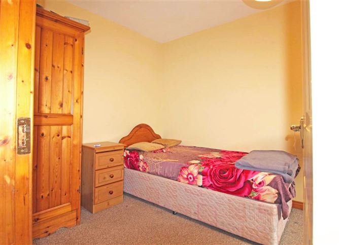 6 Castle Row, Ballina, Mayo