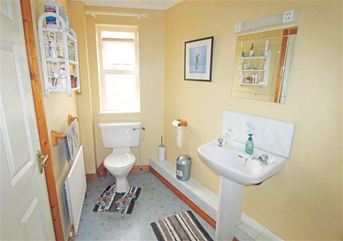6 Castle Row, Ballina, Mayo