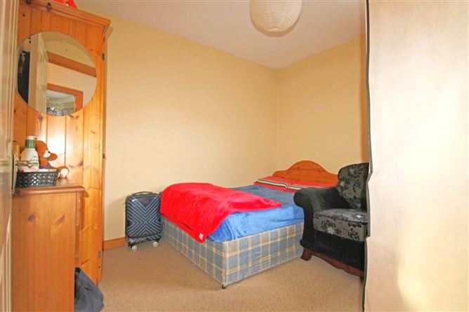 6 Castle Row, Ballina, Mayo