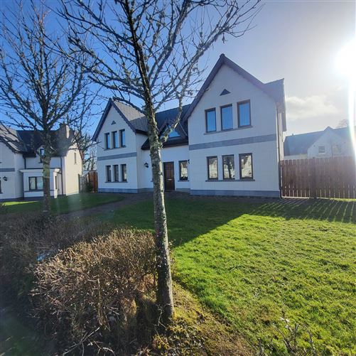 23 Errew Drive Lough Rynn, Mohill, Leitrim