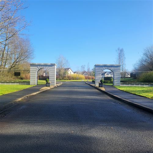 23 Errew Drive Lough Rynn, Mohill, Leitrim