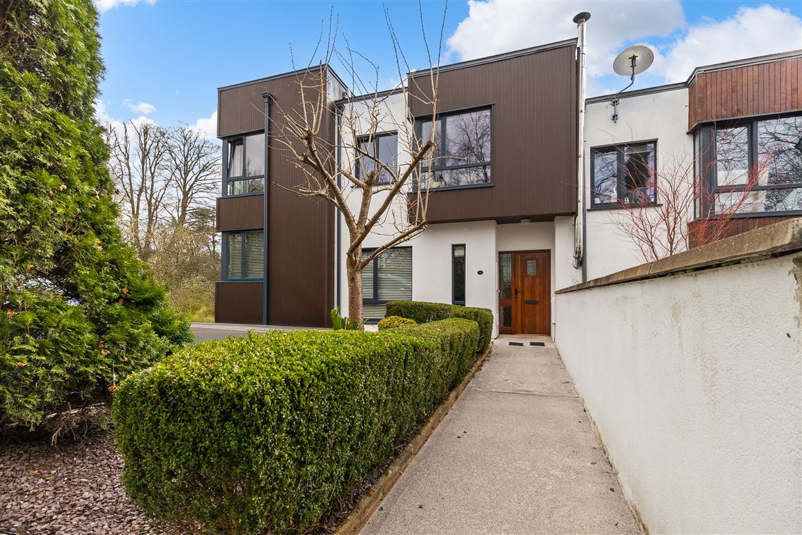 9 The Courtyard, Woodville, Glanmire, Cork City, Cork