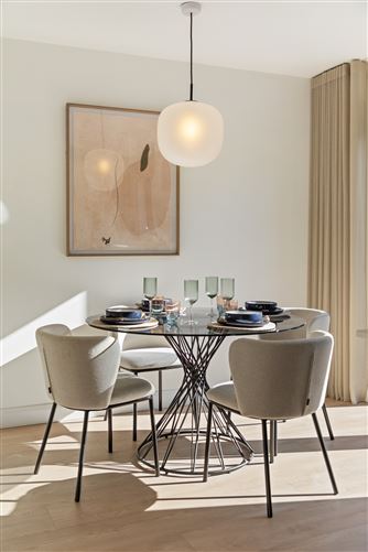 https://photos-a.propertyimages.ie/media/7/7/7/4915777/164c8ed4-5e9b-4e7e-9973-a56b3a89ba61_l.jpg