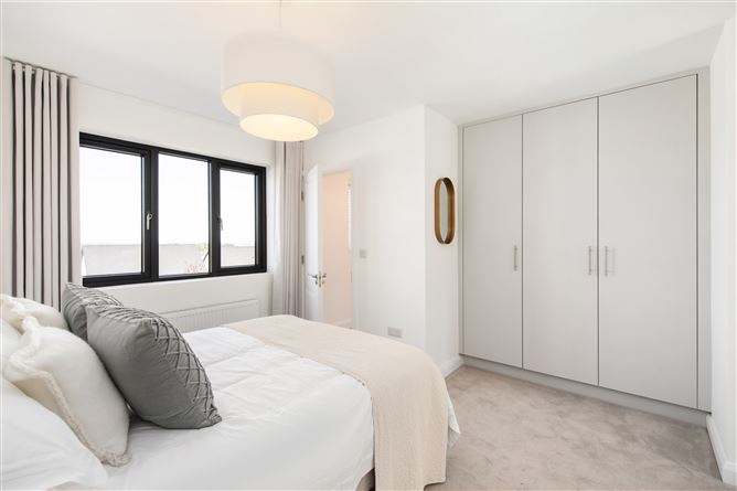 https://photos-a.propertyimages.ie/media/7/7/7/4915777/164c8ed4-5e9b-4e7e-9973-a56b3a89ba61_l.jpg