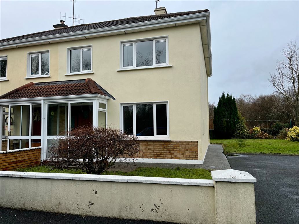 13 Cregg Close, Oughterard, Co. Galway