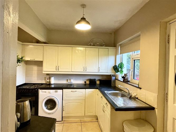 Teach Pio, Knocknadiha, Tournafulla, Co. Limerick