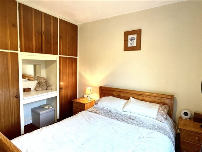 Teach Pio, Knocknadiha, Tournafulla, Co. Limerick