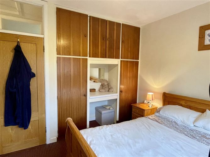Teach Pio, Knocknadiha, Tournafulla, Co. Limerick