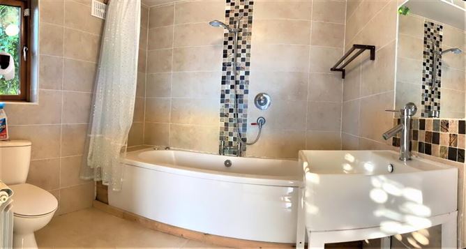 WILDWIND COTTAGE, Manger, Stratford-On-Slaney, Wicklow