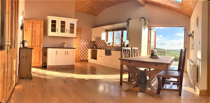 WILDWIND COTTAGE, Manger, Stratford-On-Slaney, Wicklow