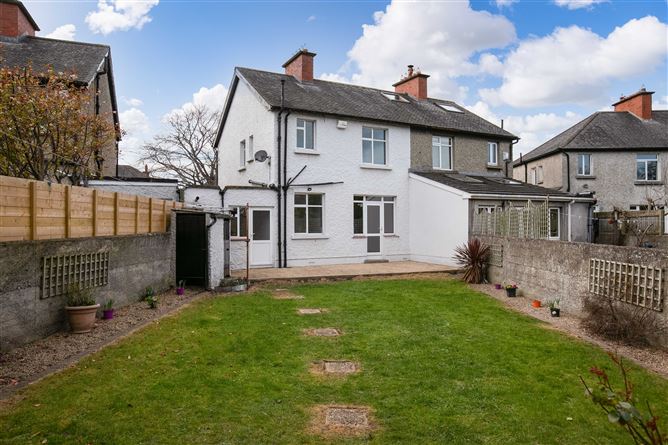 11 Lavarna Grove, Terenure, Dublin 6W
