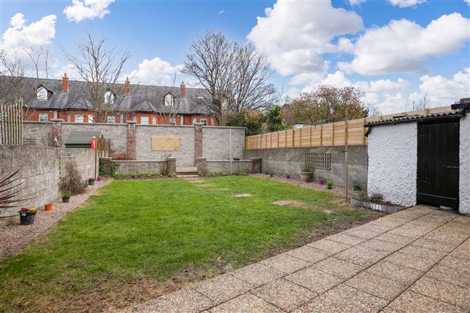 11 Lavarna Grove, Terenure, Dublin 6W