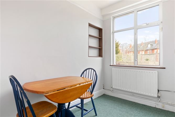 11 Lavarna Grove, Terenure, Dublin 6W
