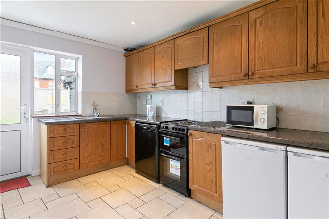 11 Lavarna Grove, Terenure, Dublin 6W