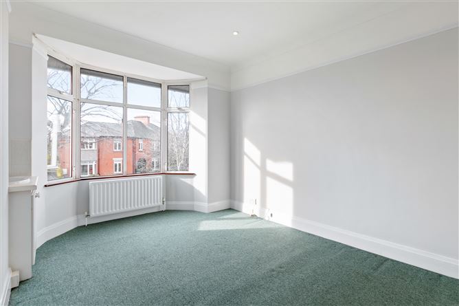 11 Lavarna Grove, Terenure, Dublin 6W