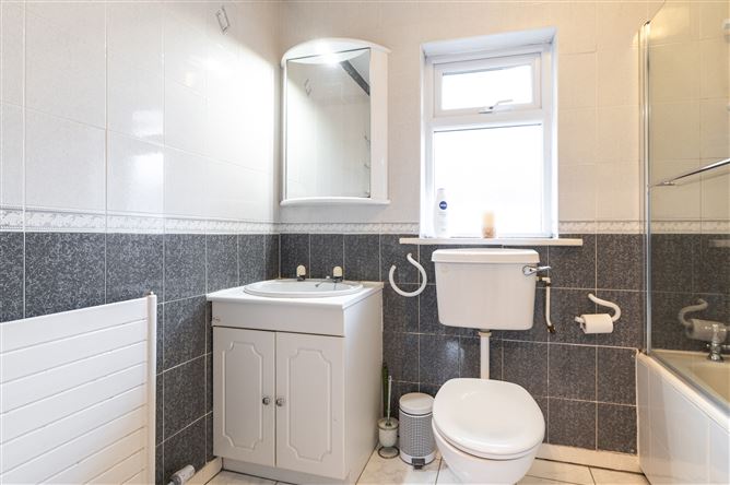 37 Kerrymount Rise, Foxrock, Dublin 18