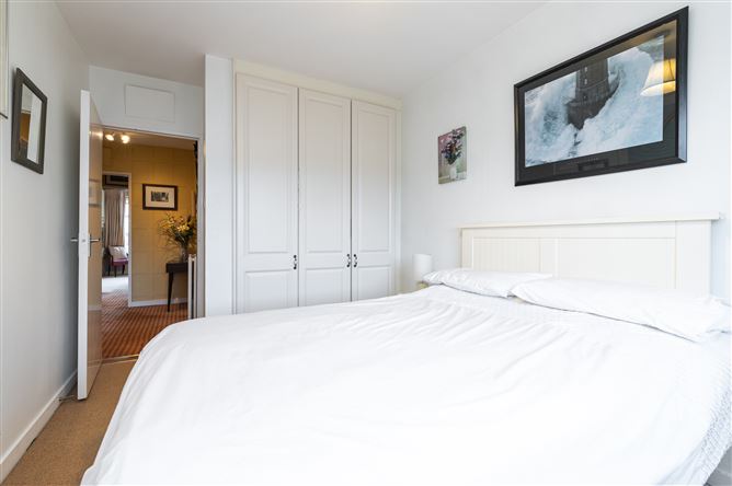 37 Kerrymount Rise, Foxrock, Dublin 18