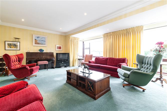 37 Kerrymount Rise, Foxrock, Dublin 18